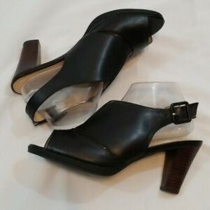 Bella-Vita Black Leather Heel Sandal
